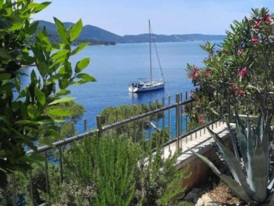 Villa Beachfront Luxury Villa with Private Pool and Stunning Sea Views - Outdoor photo 12