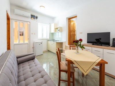 Apartment Apartments Lucija - One Bedroom Apartment with Terrace - Features photo 5
