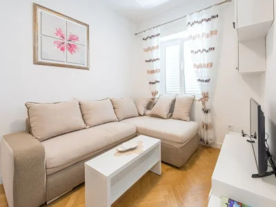 Apartment Apartments Lucija - Two Bedroom Apartment with Balcony and Sea View - Features photo 29