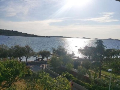 Apartment Modern Beachfront Apartments near Šibenik - Classic  Studio Apartment with Balcony and Sea View - Outdoor photo 5