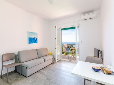 Apartment Apartments Villa Lukas - ''No.8'' One-Bedroom Apartment with Balcony and Sea View - Features photo 2
