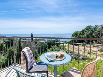 Apartment Apartments Villa Lukas - ''No.12'' Gallery Two Bedroom Apartment with Balcony and Sea View in Cavtat - Apartment