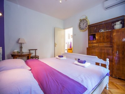 Apartment Guest House Gugily- Double Room with Shared Bathroom - Features photo 15