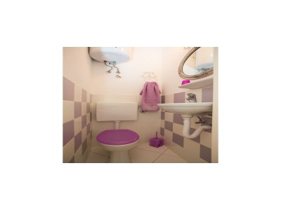 Apartment Guest House Gugily- Double Room with Shared Bathroom - Features photo 18