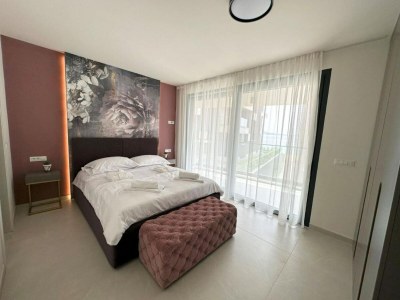 Apartment Three-Bedroom Penthouse (The Riviera Three) -S3 - Features photo 20