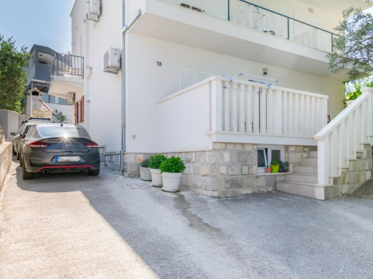 Apartment Three Bedroom Apartment with Terrace - Outdoor photo 4