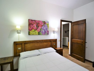 Apartment Countryside retreat with pool, Mantignana - Features photo 17