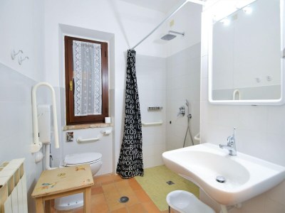 Apartment Countryside retreat with pool, Mantignana - Features photo 20