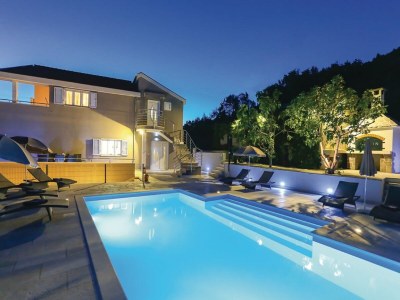 Villa Apartment Villa IN - Four-Bedroom Apartment with Private Pool - Outdoor photo 33