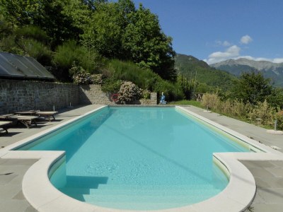 Chalet Alpine Getaway in Tuscany - Outdoor photo 4