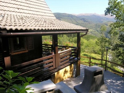 Chalet Alpine Getaway in Tuscany - Outdoor photo 5
