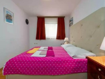 Apartment Apartmani Lucija - Three Bedroom Apartment - Features photo 16