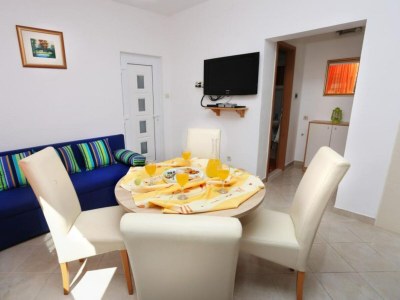 Apartment One-Bedroom Apartment With Terrace (A2) - Features photo 7