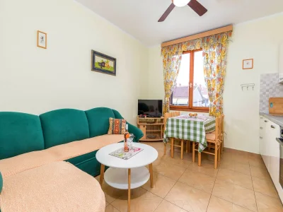 Apartment Seaside Apartment in Fazana - Two bedrooms - Features photo 24