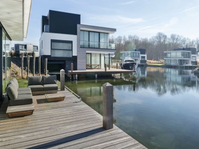 Holiday park Water Villa in Zeeland by Lake Veere - Outdoor photo 4