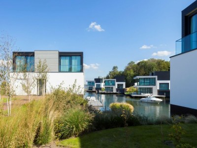 Holiday park Water Villa in Zeeland by Lake Veere - Outdoor photo 6