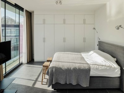 Holiday park Villa by Lake Veere with Stunning Water Views - Features photo 7