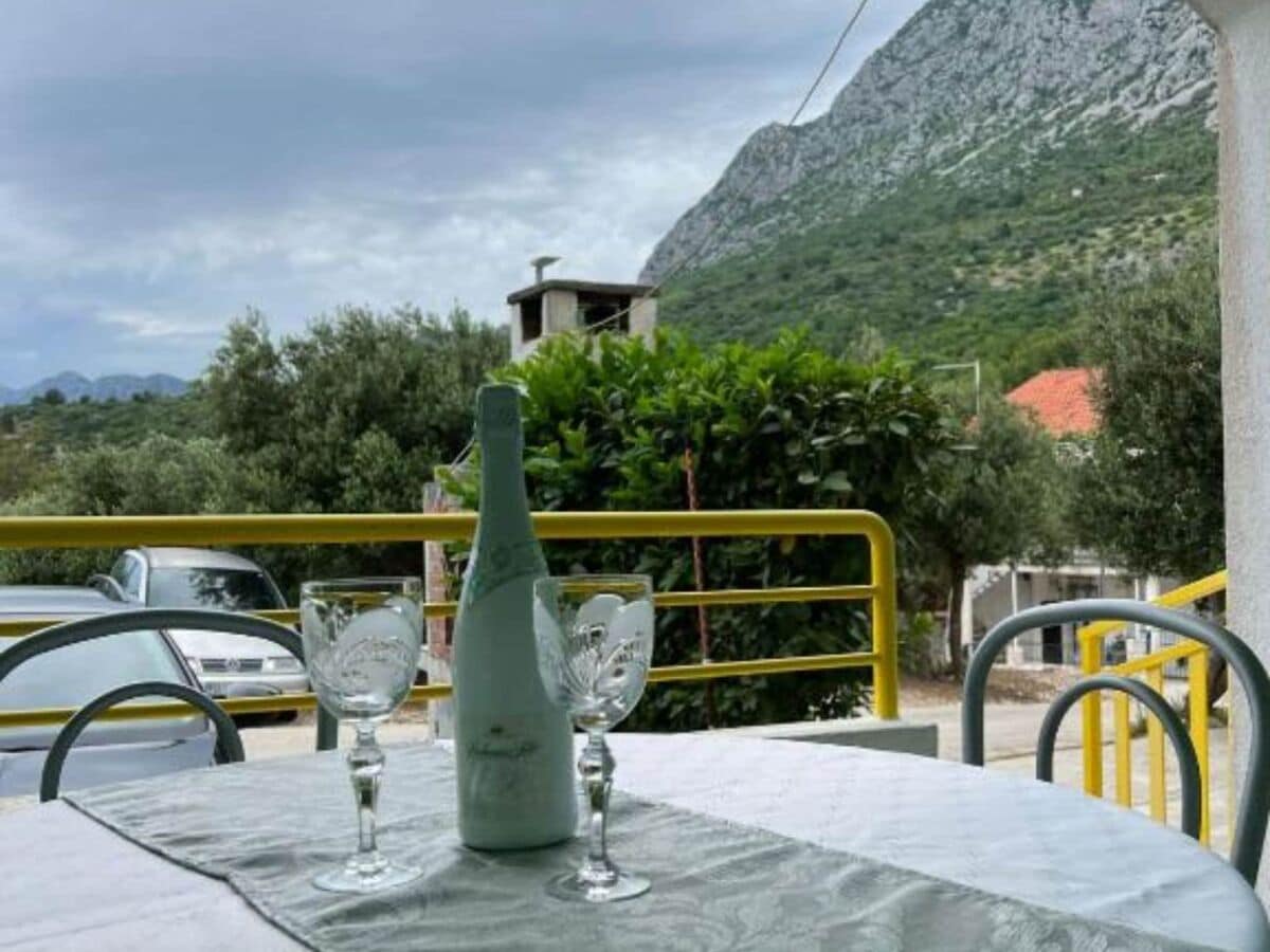Apartment Studio apartment with balcony in Podaca