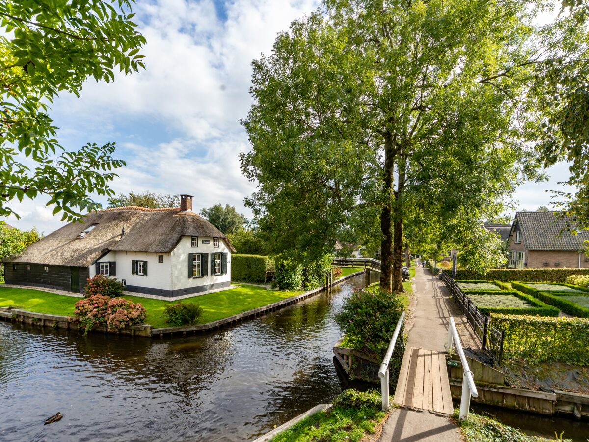 Holiday house “De Boerdrie” farmhouse - Outdoor photo 2