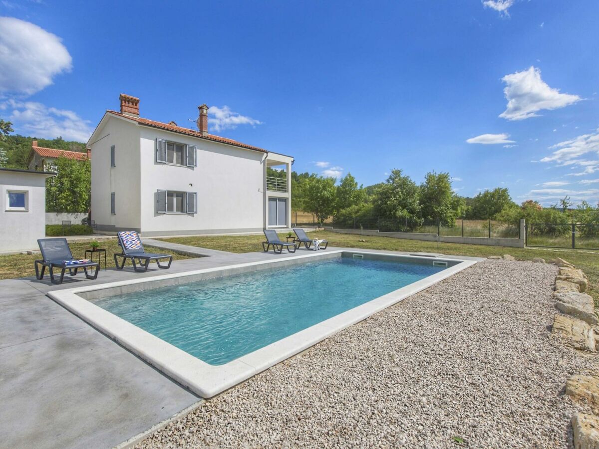 Apartment Apartment in Labin with Pool & Beach Nearby