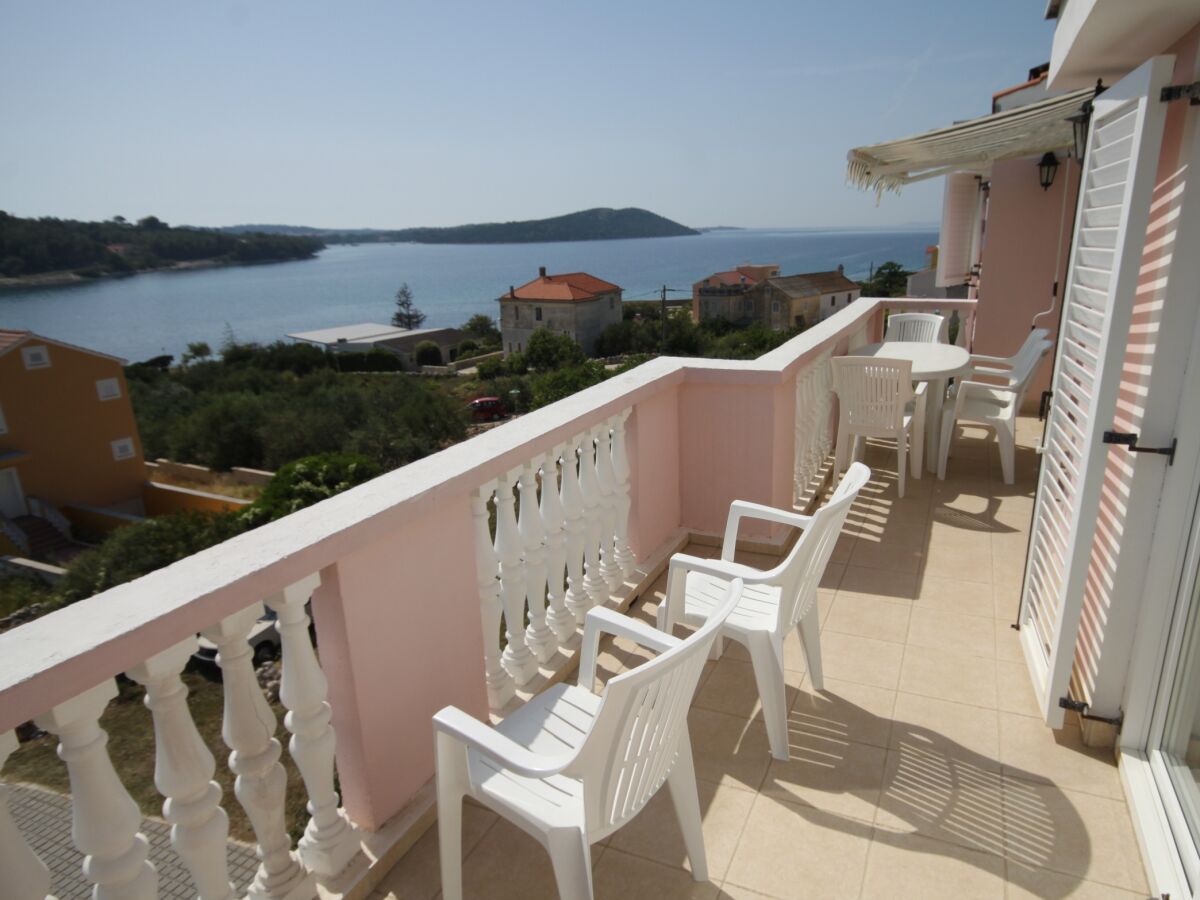 Apartment Two bedroom apartment with terrace and sea view Cove Soline, Dugi otok A-448-h