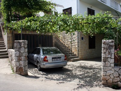 Apartment One bedroom apartment with balcony and sea view Jelsa, Hvar A-196-e - Outdoor photo 7