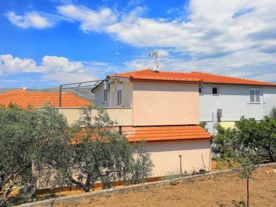Apartment Three bedroom apartment with terrace Trogir A-4814-e - Outdoor photo 4