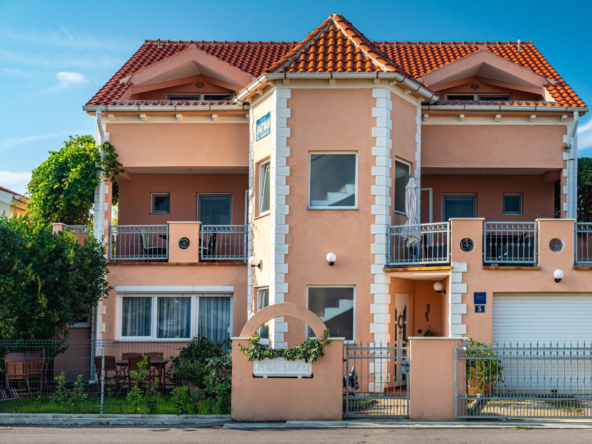 Apartment Two bedroom apartment with terrace Nin, Zadar A-5936-a - Outdoor photo 2