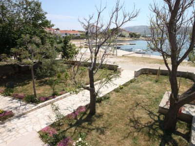 Apartment Three bedroom apartment near beach Kustići, Pag A-6355-a - Outdoor photo 6