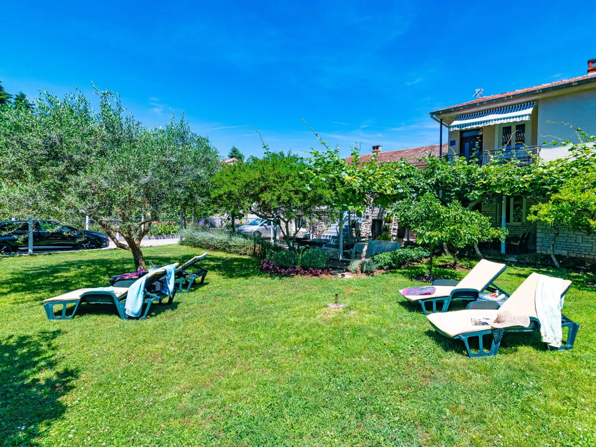 Apartment Two bedroom apartment with terrace Fažana A-18334-a - Outdoor photo 2