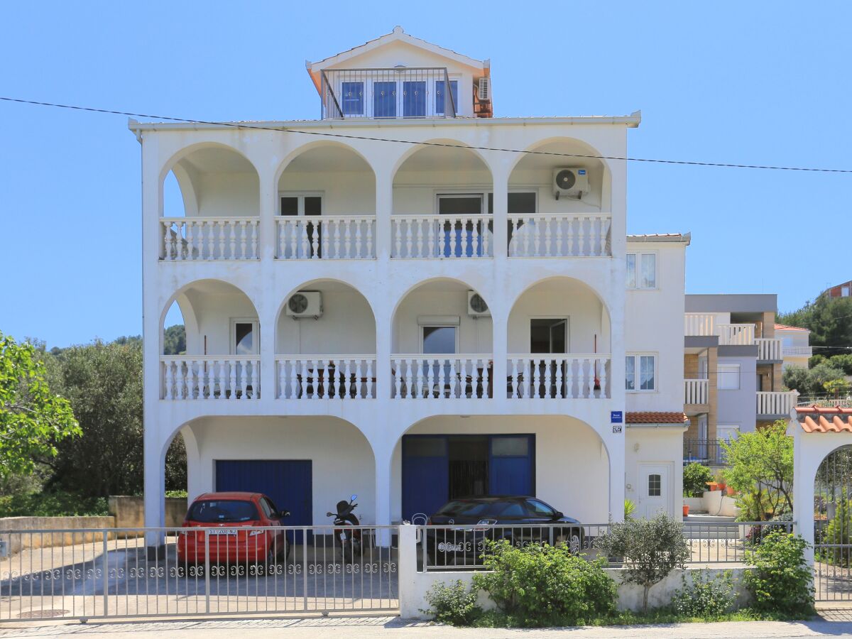 Apartment One bedroom apartment near beach Arbanija, Čiovo A-19527-b - Outdoor photo 5