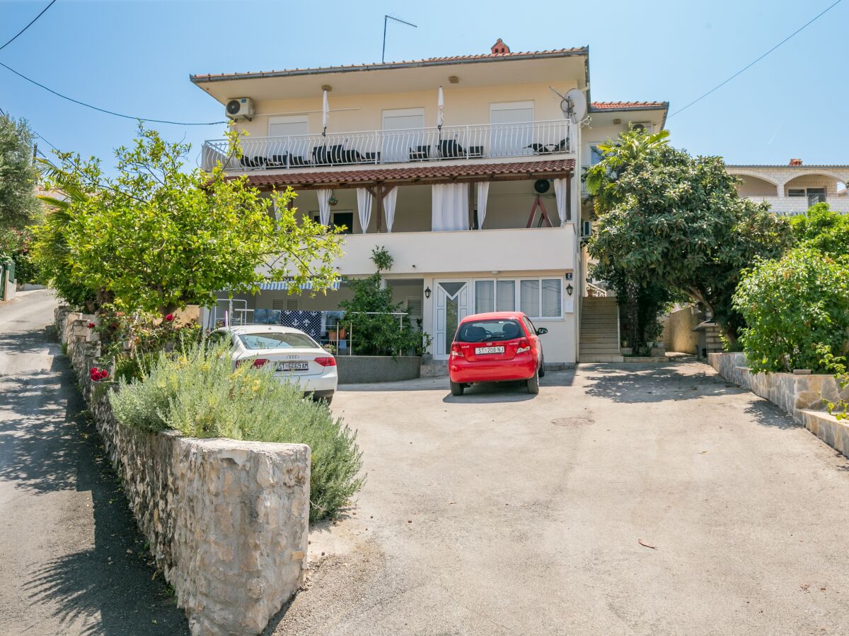 Apartment Two bedroom apartment with terrace and sea view Okrug Gornji, Čiovo A-23007-c - Outdoor photo 5