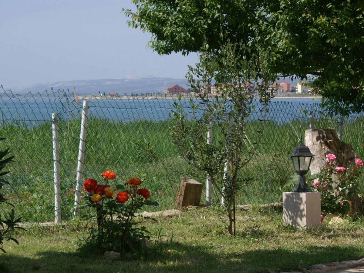 Apartment Two bedroom apartment with terrace and sea view Povljana, Pag A-230-b
