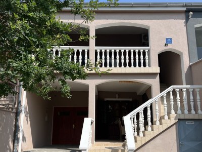 Apartment One bedroom apartment with air-conditioning Starigrad, Paklenica A-11683-a in Starigrad Paklenica - Apartment