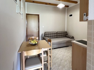 Apartment One bedroom apartment with air-conditioning Starigrad, Paklenica A-11683-a - Outdoor photo 7