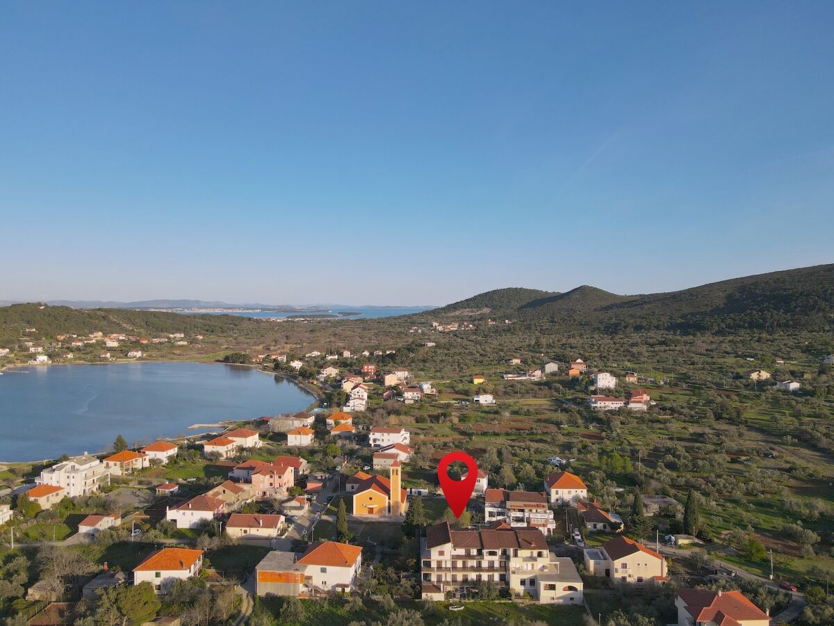 Apartment Two bedroom apartment with balcony and sea view Mrljane, Pašman A-20850-b - Outdoor photo 3