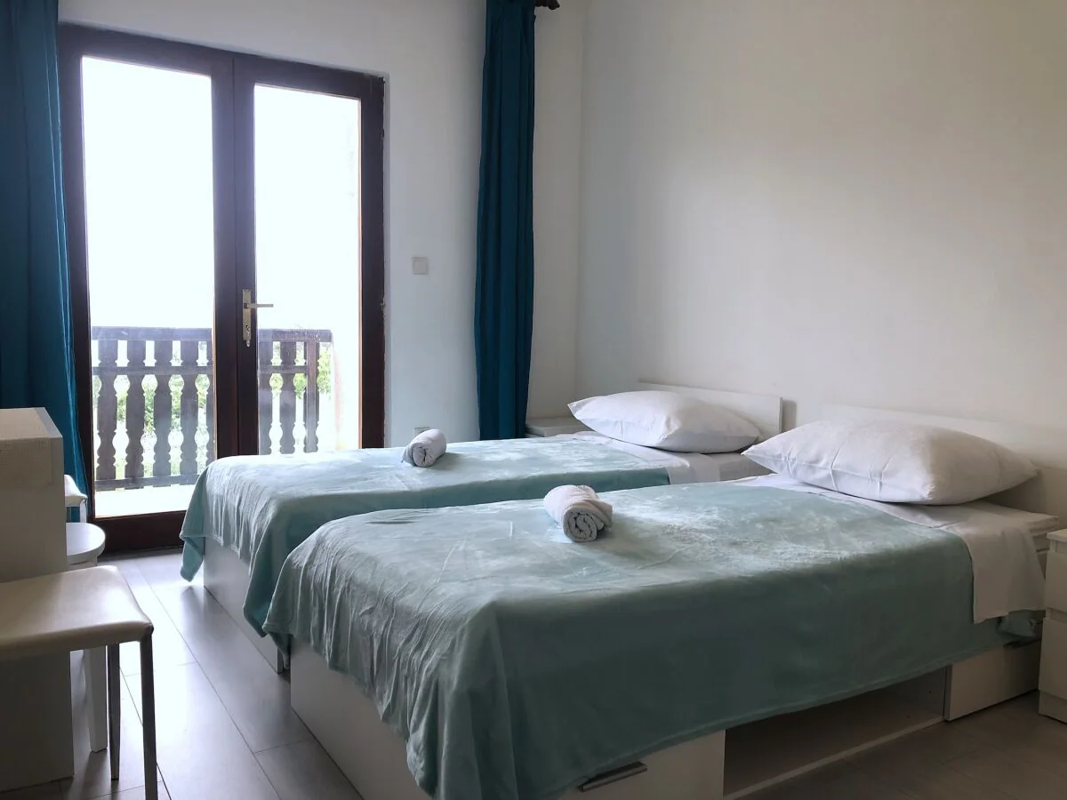 Apartment Four-bedroom apartment with terrace and sea view Mrljane, Pašman A-20850-d