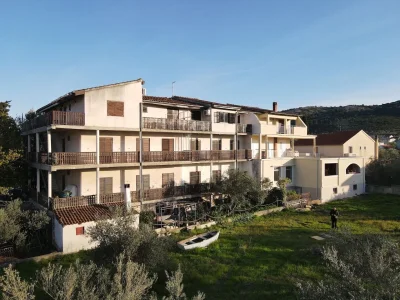 Apartment Four-bedroom apartment with terrace and sea view Mrljane, Pašman A-20850-d - Outdoor photo 2