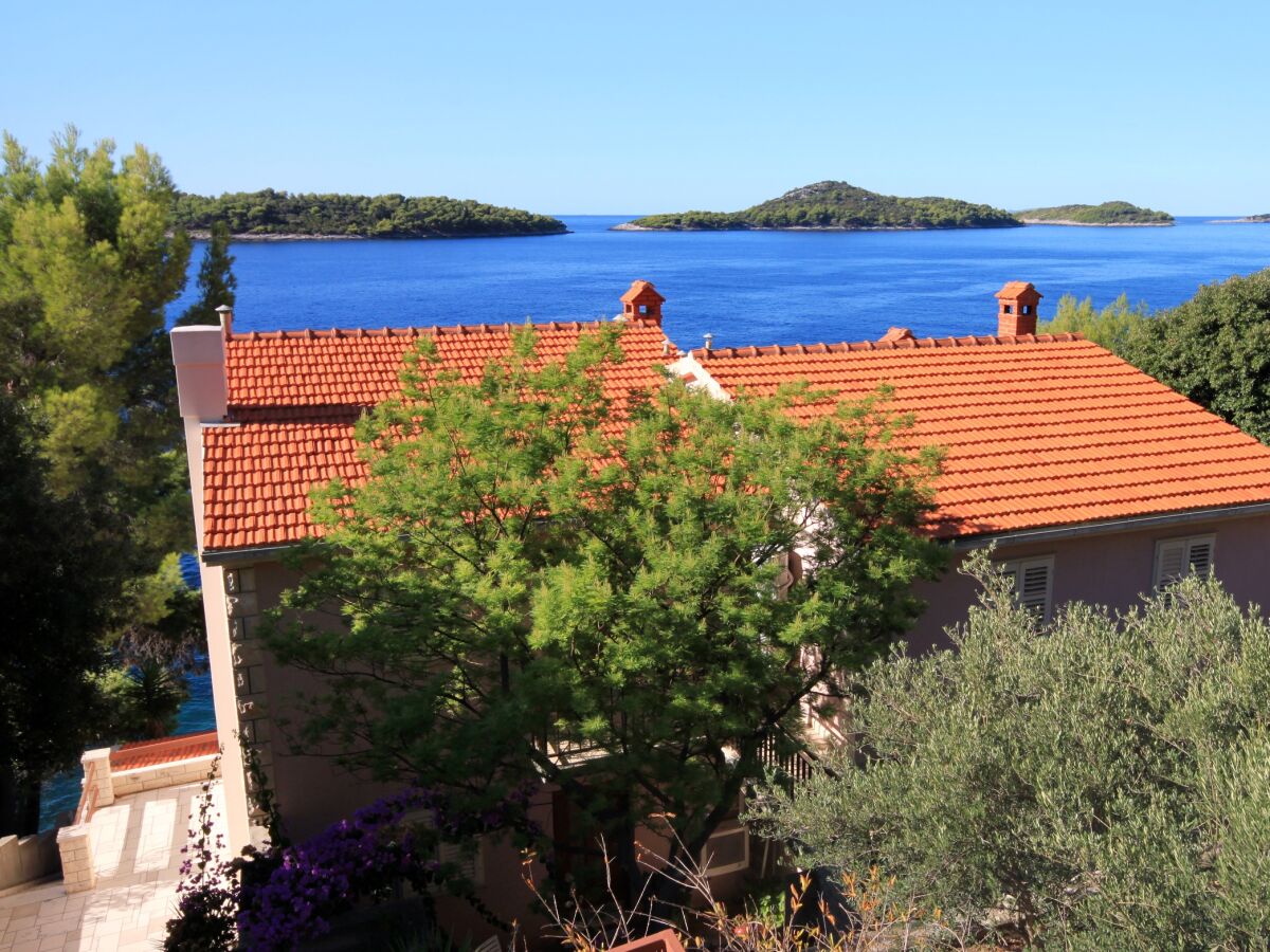Apartment Three bedroom apartment near beach Prižba, Korčula A-176-b