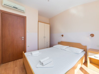 Apartment Two bedroom apartment with balcony and sea view Tučepi, Makarska A-22384-e - Outdoor photo 19
