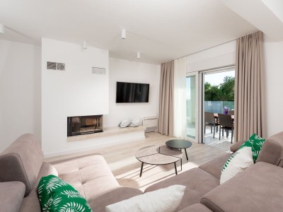 Apartment Two bedroom apartment with terrace Promajna, Makarska A-19144-d in Promajna - Apartment
