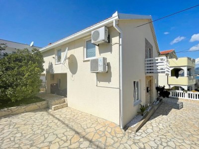 Apartment Two bedroom apartment near beach Mastrinka, Čiovo A-22956-a - Outdoor photo 6