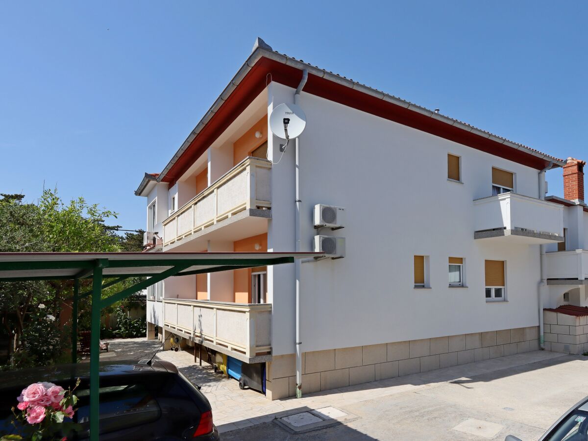 Apartment One bedroom apartment with terrace Banjol, Rab A-19692-b - Outdoor photo 3