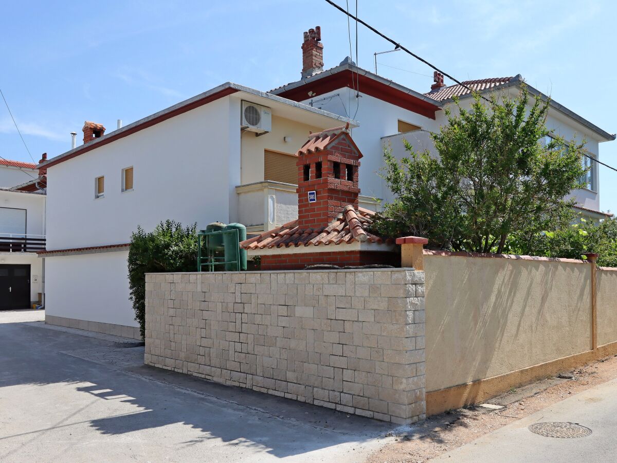 Apartment One bedroom apartment with terrace Banjol, Rab A-19692-b - Outdoor photo 5
