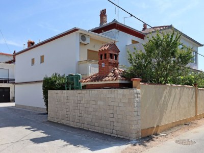 Apartment One bedroom apartment with terrace Banjol, Rab A-19692-b - Outdoor photo 5