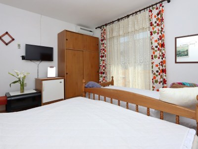 Holiday room with balcony Banjol, Rab S-19692-a - Outdoor photo 17