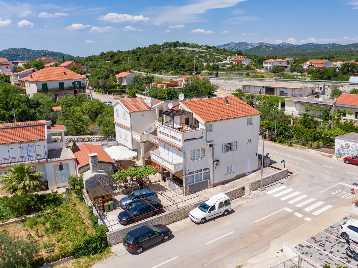 Apartment Apartments with parking space Pirovac, Šibenik - 21008