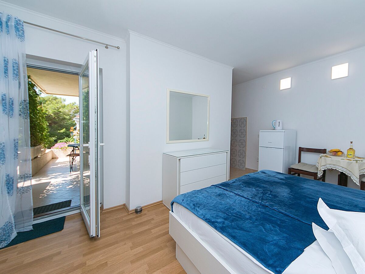 Apartment Studio flat with terrace Brela, Makarska AS-20778-a