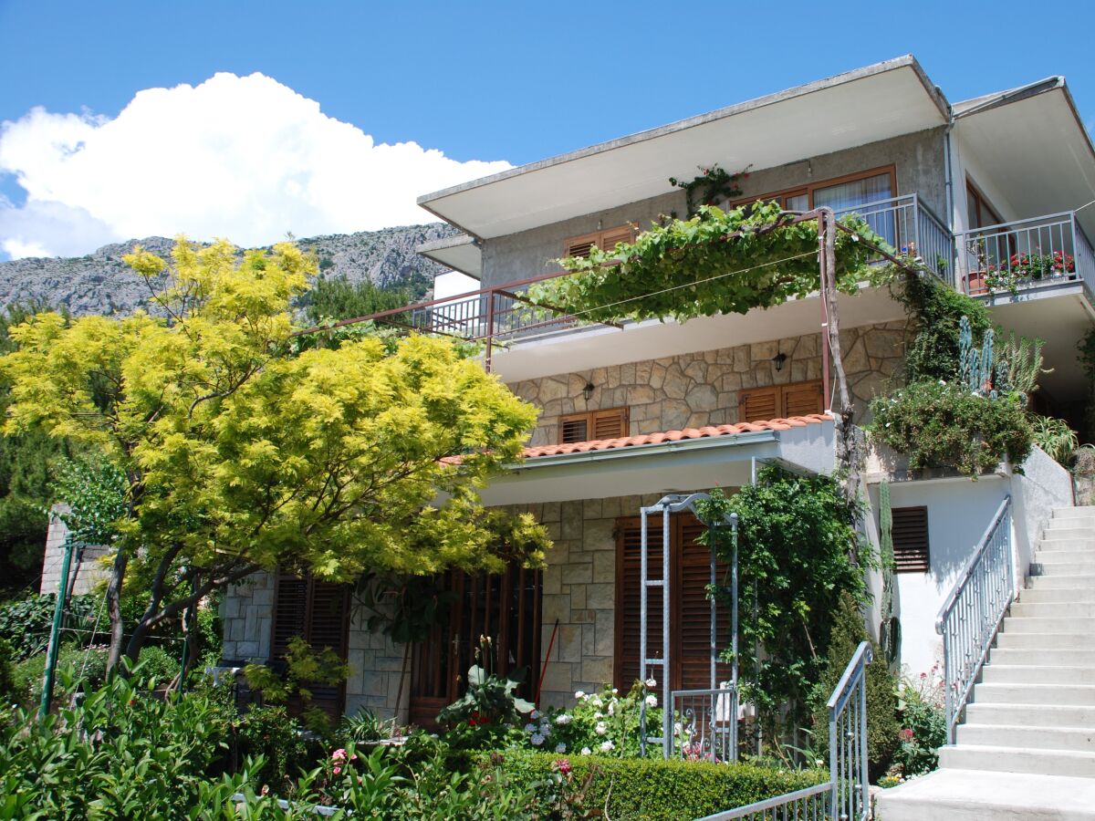 Apartment Studio flat with balcony and sea view Brela, Makarska AS-20778-b - Outdoor photo 2