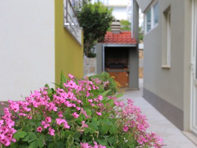 Apartment One bedroom apartment with terrace and sea view Nemira, Omiš A-17039-c - Outdoor photo 5